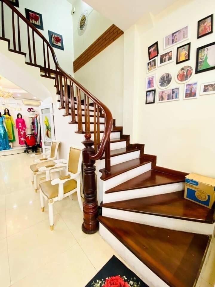 Bán nhà mặt phố Đại Từ, Hoàng Mai: 19.5 tỷ, 60m², 6PN, Full nội thất