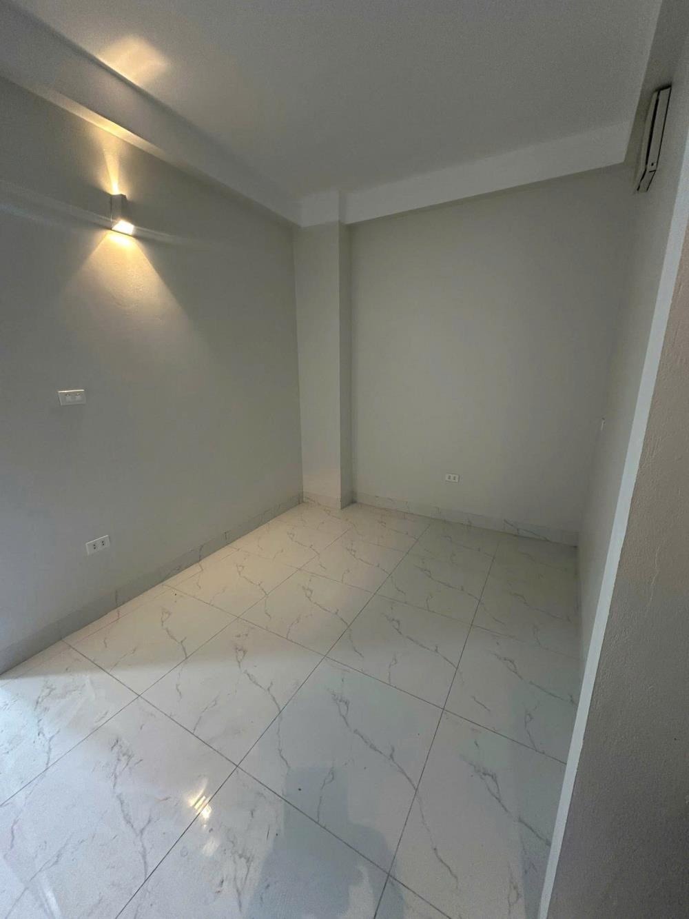 Hoàng Mai Nhà Đẹp - Ngõ Ô Tô - 8.9 Tỷ
