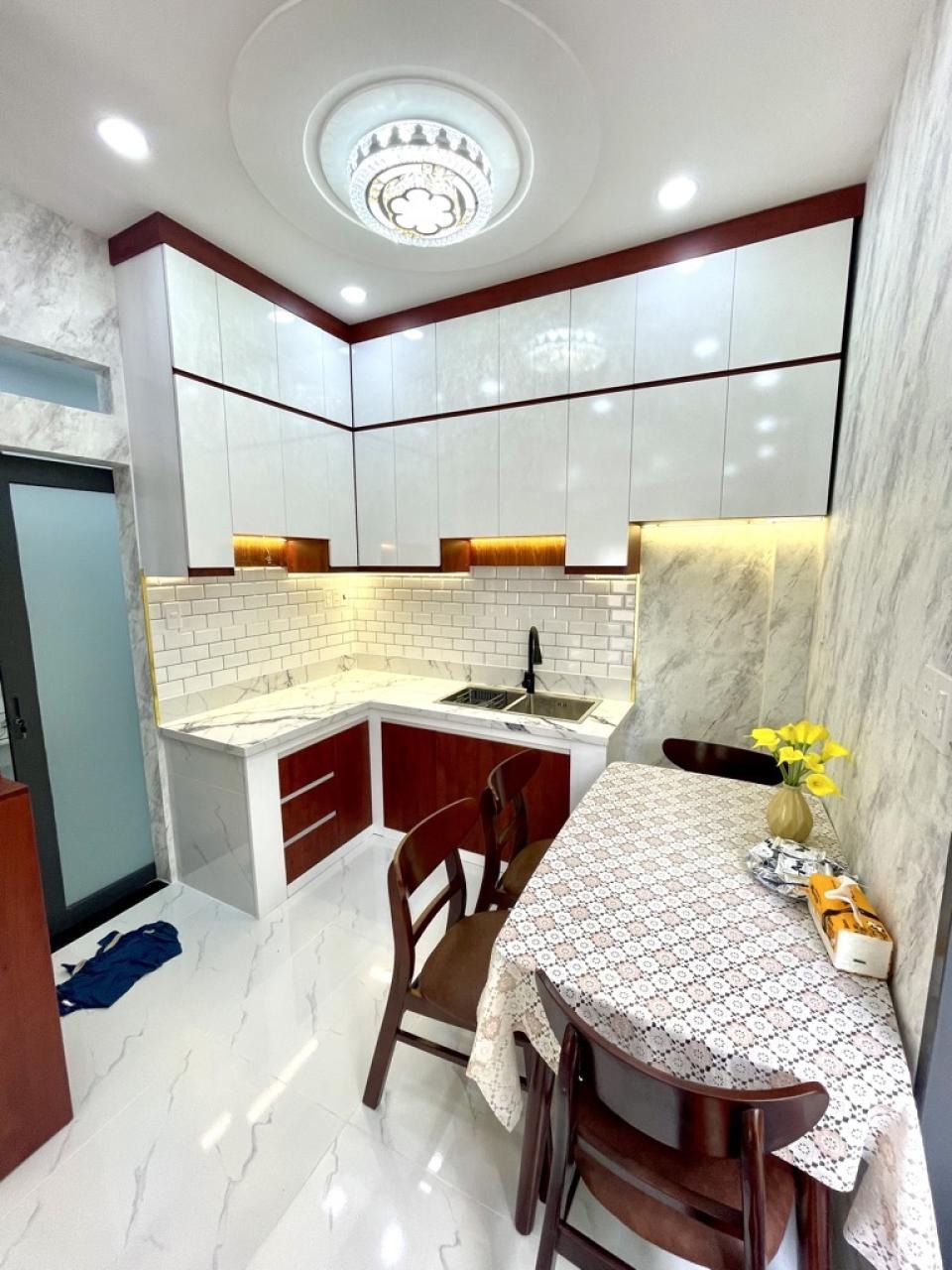 Nhà Mới 4 Tầng Quận 12 - 122m2, Giá 7.x Tỷ - Vị Trí Đắc Địa