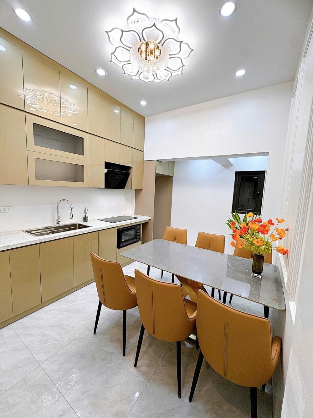 Vạn Phúc Hà Đông: Gara Oto Vào Nhà, 5 Tầng Full Nội Thất Cao Cấp