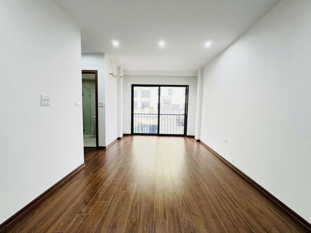 Nhà Cát Linh - Đống Đa 37m2, 7 Tầng, Mặt Tiền 4.5m, Giá 14.6 Triệu/m2