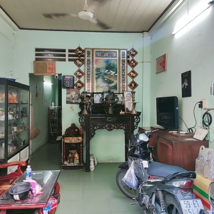 Bán Nhà Mặt Tiền Quận Phú Nhuận - Giá Tốt, Vị Trí Đắc Địa