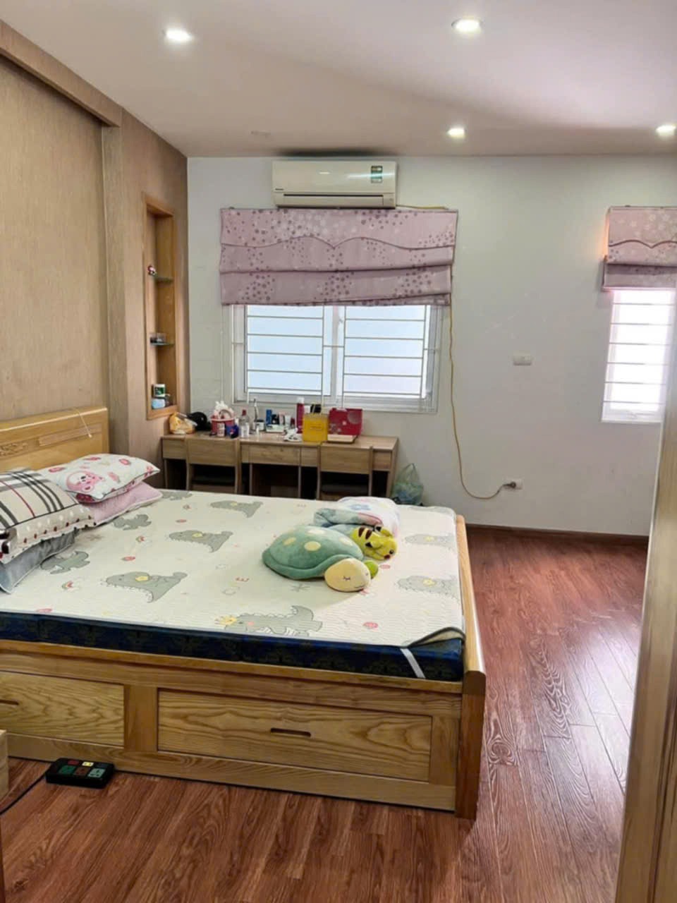 Cho Thuê Nhà 5 Tầng Đẹp - Đường Láng, Đống Đa - Giá 14tr/tháng
