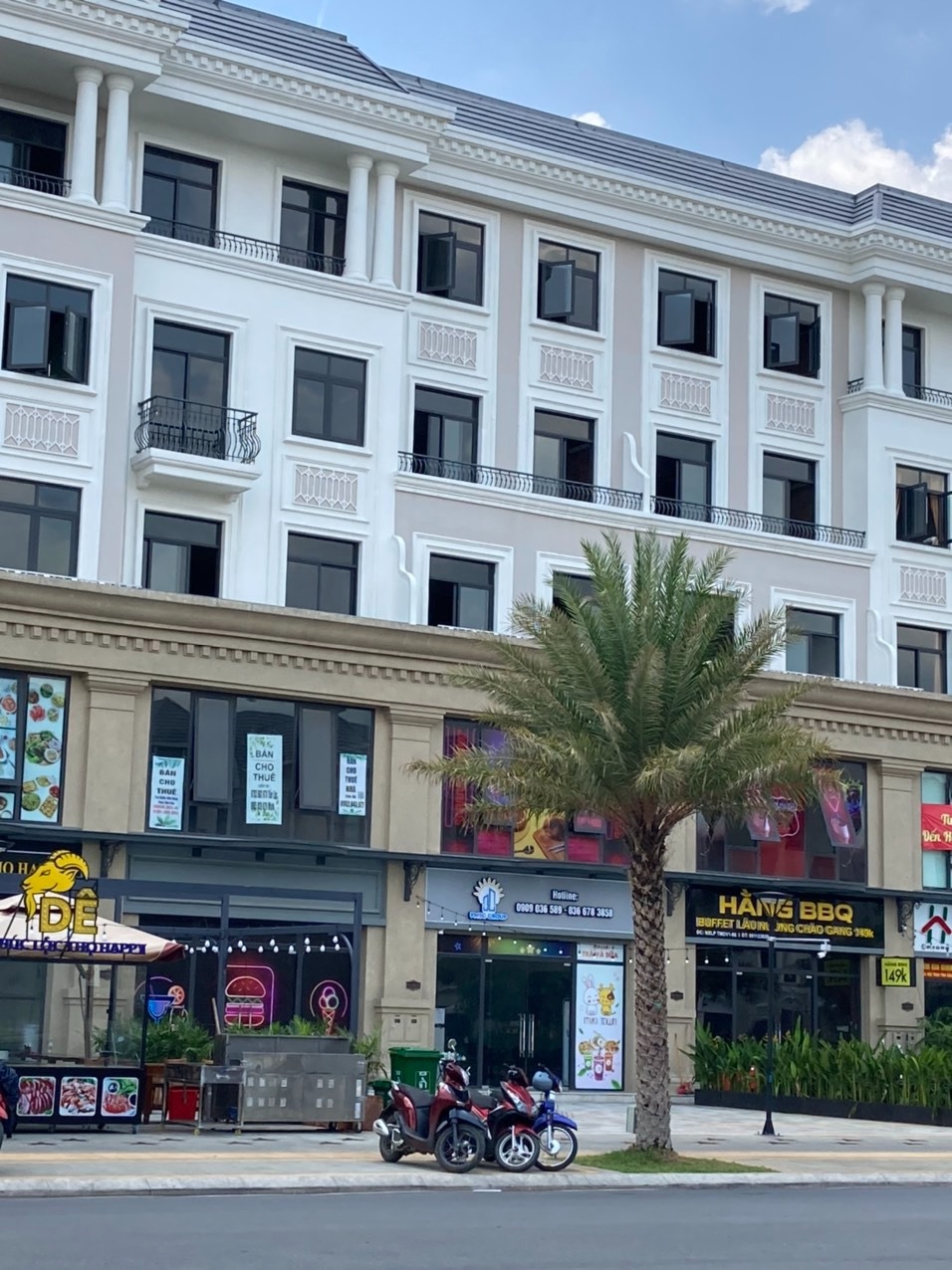 Cho Thuê Nhà Phố Thương Mại Broadway Vinhomes Grand Park - Mặt Tiền Đường Chính