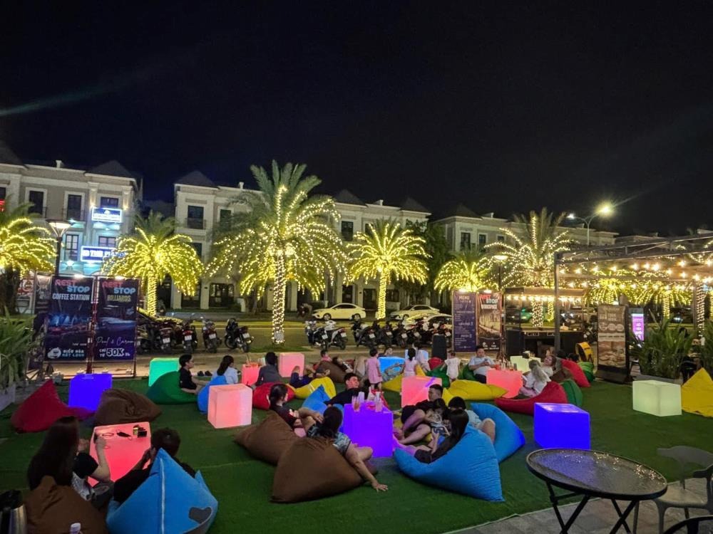 Cho Thuê Nhà Phố Thương Mại Broadway Vinhomes Grand Park - Mặt Tiền Đường Chính