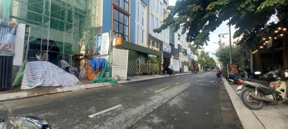 Bán Gấp Nhà Mặt Tiền Quận 1 - 4 Tầng, 24 Tỷ - Đặng Dung, P. Tân Định