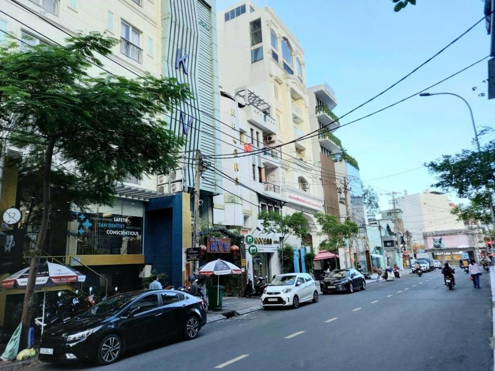 Bán Gấp Nhà Mặt Tiền Quận 1 - 4 Tầng, 24 Tỷ - Đặng Dung, P. Tân Định
