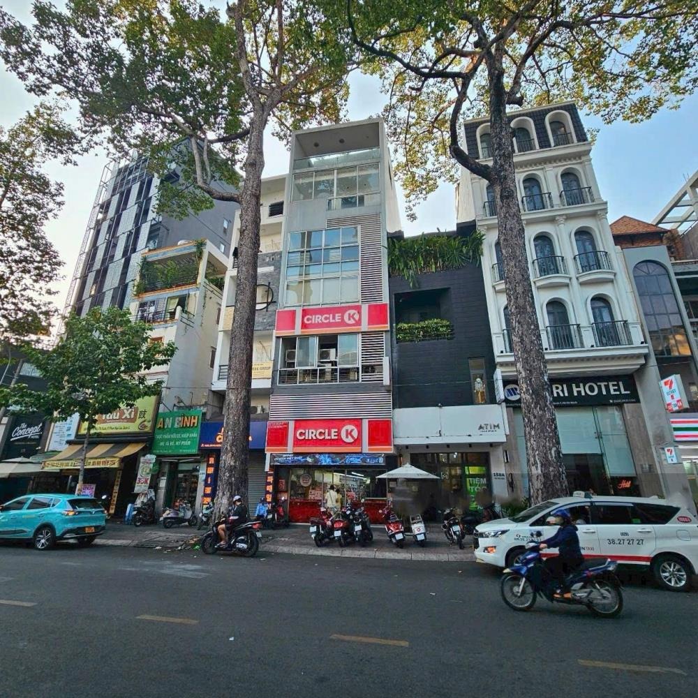 Bán nhà Trần Quang Khải, Quận 1 - 30 tỷ (TL) - 5.5x18m, 5 tầng, TL