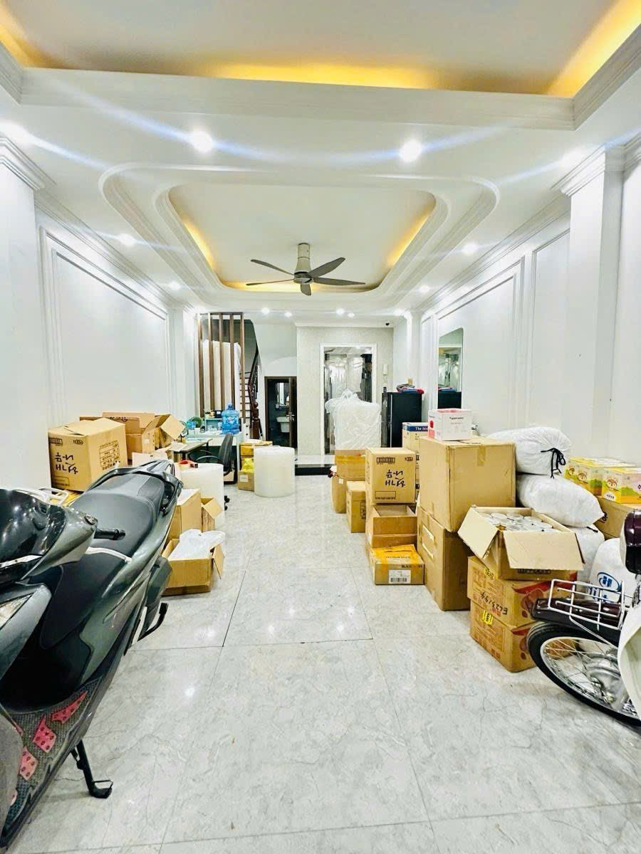 Bán nhà mới 50m2, 7 tầng, mặt tiền 4.2m, Đống Đa, Hà Nội - Giá 15 tỷ