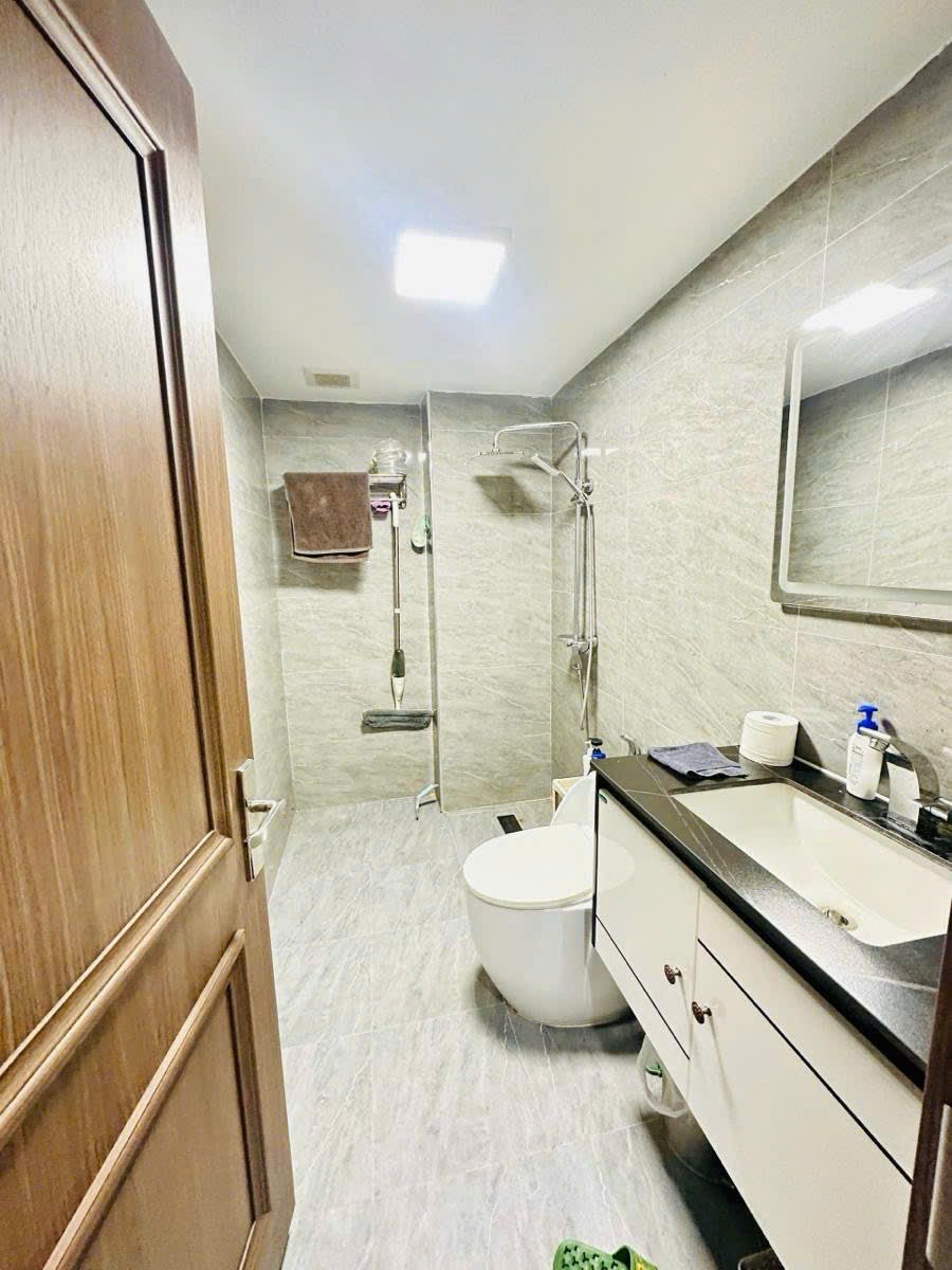 Bán nhà mới 50m2, 7 tầng, mặt tiền 4.2m, Đống Đa, Hà Nội - Giá 15 tỷ