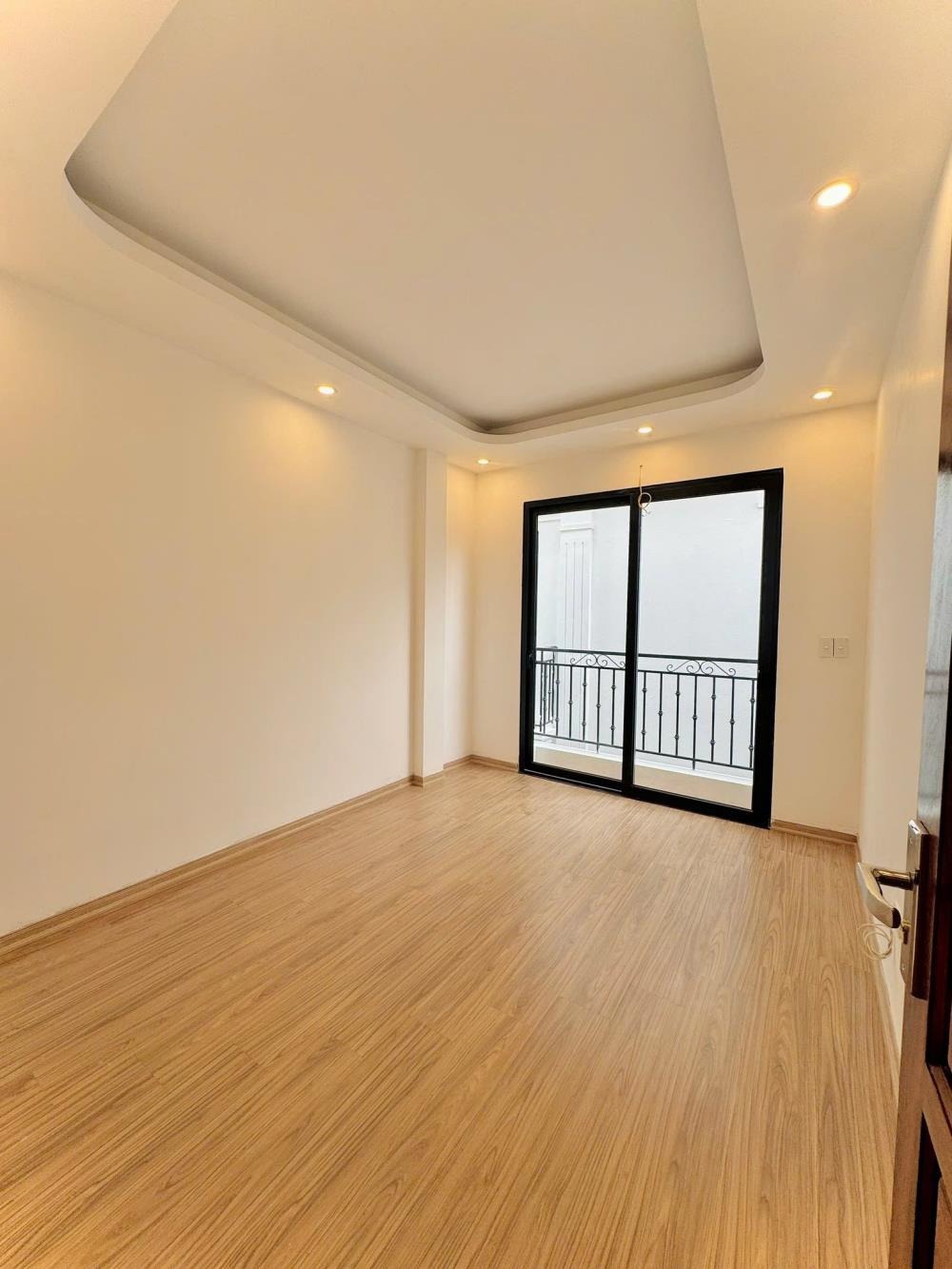 Siêu phẩm Ngô Quyền Hà Đông: Nhà Mới 4T, Vị Trí Đắc Địa, Giá 13 Tỷ