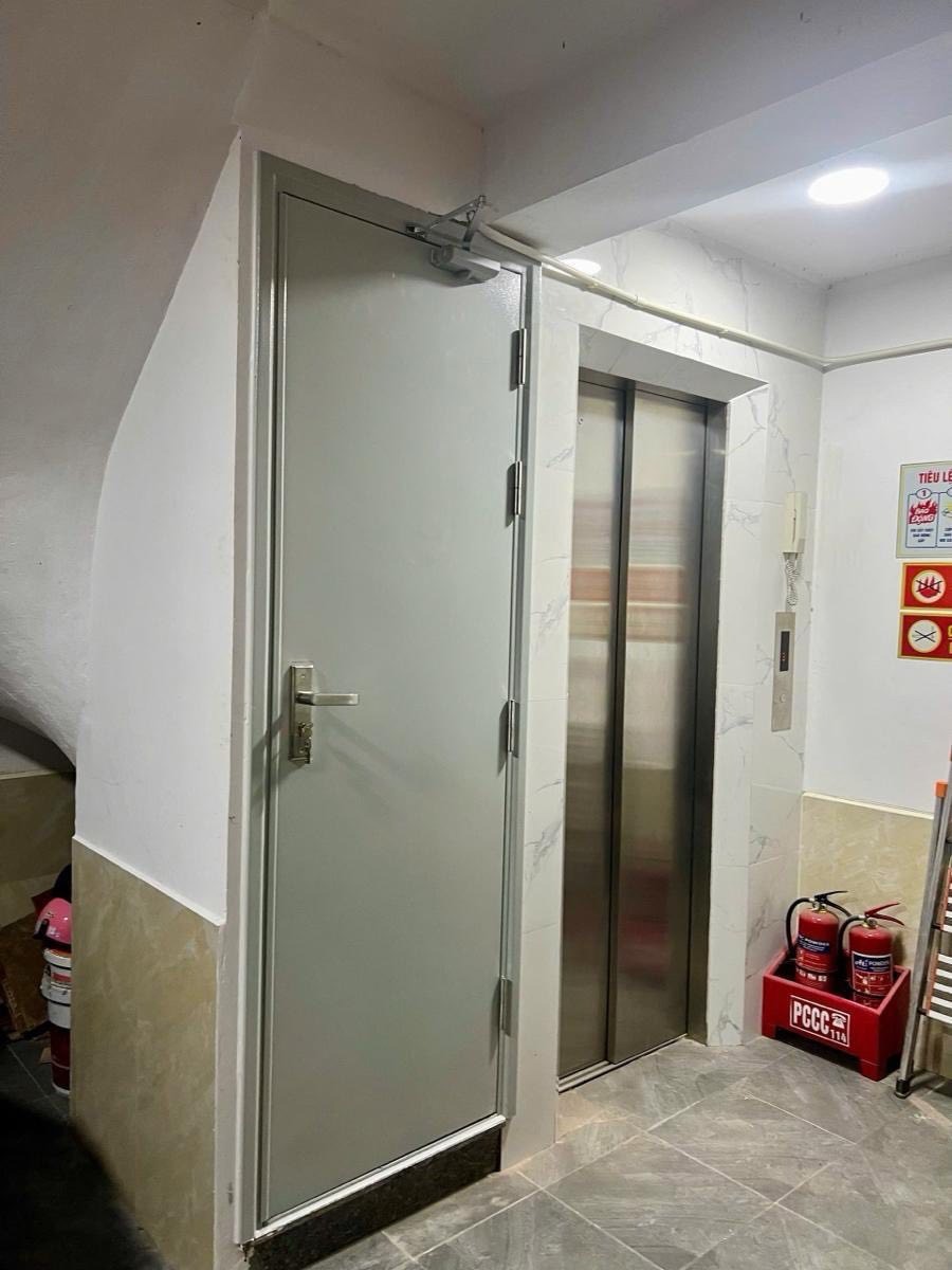 Bán Nhà Đẹp Lô Góc 7 Tầng, Mặt Tiền Rộng, Tây Hồ - Giá 14.5 Tỷ