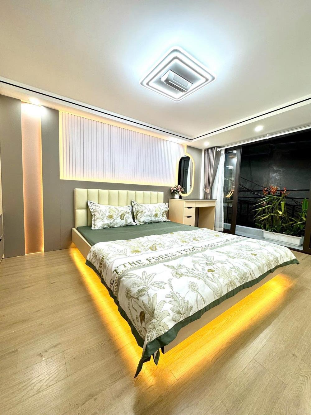 Bán nhà phố Thanh Nhàn, Hai Bà Trưng - 44m2, 4 tầng, Giá 11.8 tỷ