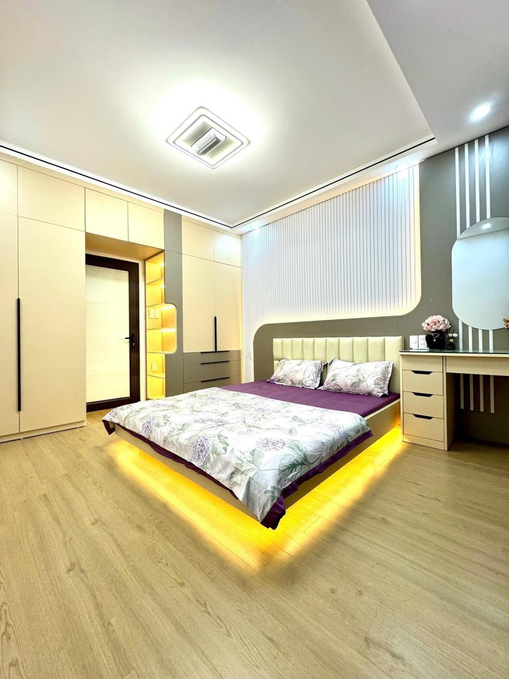 Bán nhà phố Thanh Nhàn, Hai Bà Trưng - 44m2, 4 tầng, Giá 11.8 tỷ