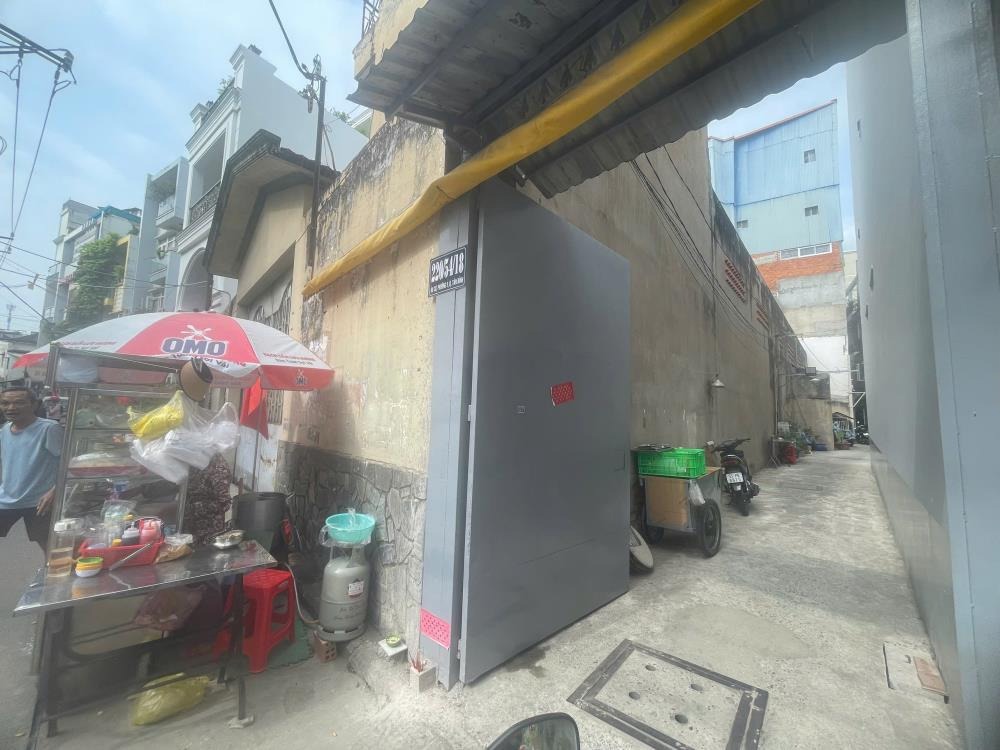 Bán nhà hẻm xe tải Tân Bình - 12x33m, CN 366m2, Giá Tốt