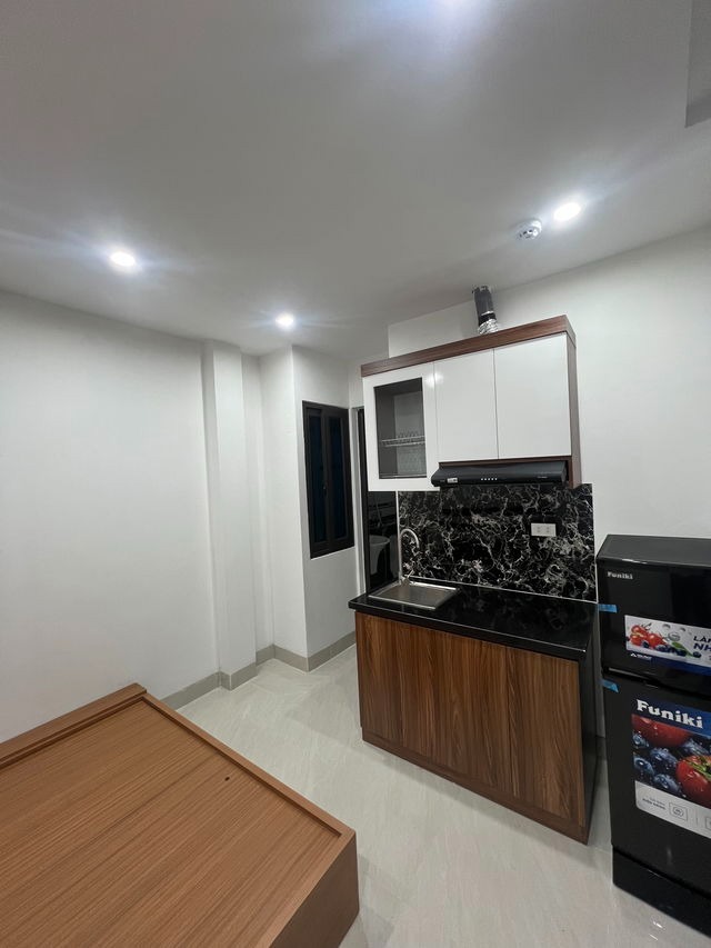 Nhà phố Lĩnh Nam 64m2 x 7 tầng, Full Nội Thất, Gần Đại Học