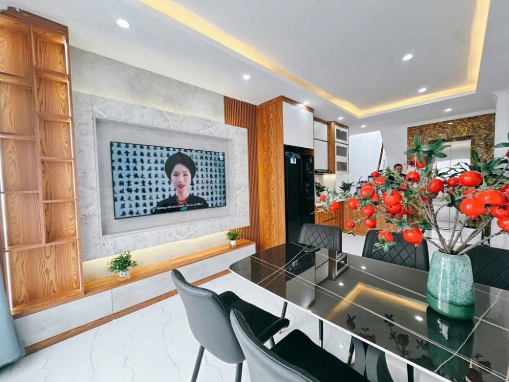 Siêu phẩm Định Công 6 Tầng, Thang Máy, Nội Thất 5 Sao - Giá Chỉ 8 Tỷ