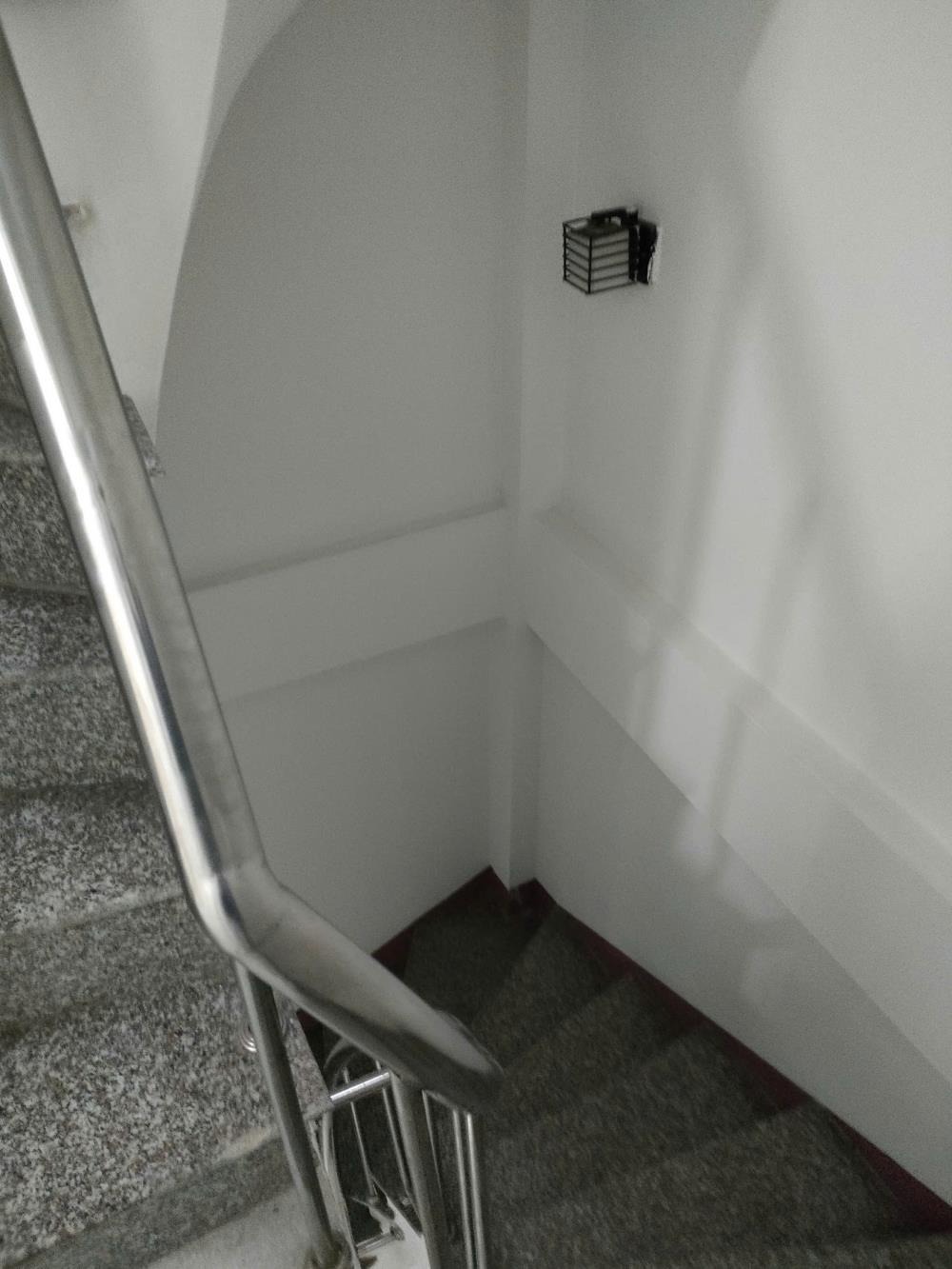 Bán gấp nhà 20m2, 4 tầng, mặt tiền 3m, giá 3 tỷ - Mai Hương, Hai Bà Trưng