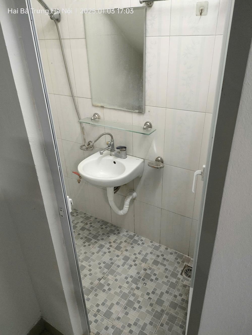 Bán gấp nhà 20m2, 4 tầng, mặt tiền 3m, giá 3 tỷ - Mai Hương, Hai Bà Trưng