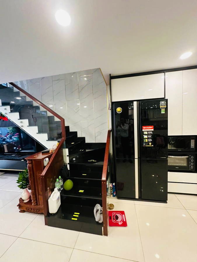 Nhà Đẹp 3 Tầng, Giá 5.7 Tỷ - Nguyễn Văn Yến, Tân Phú - Ở Ngay