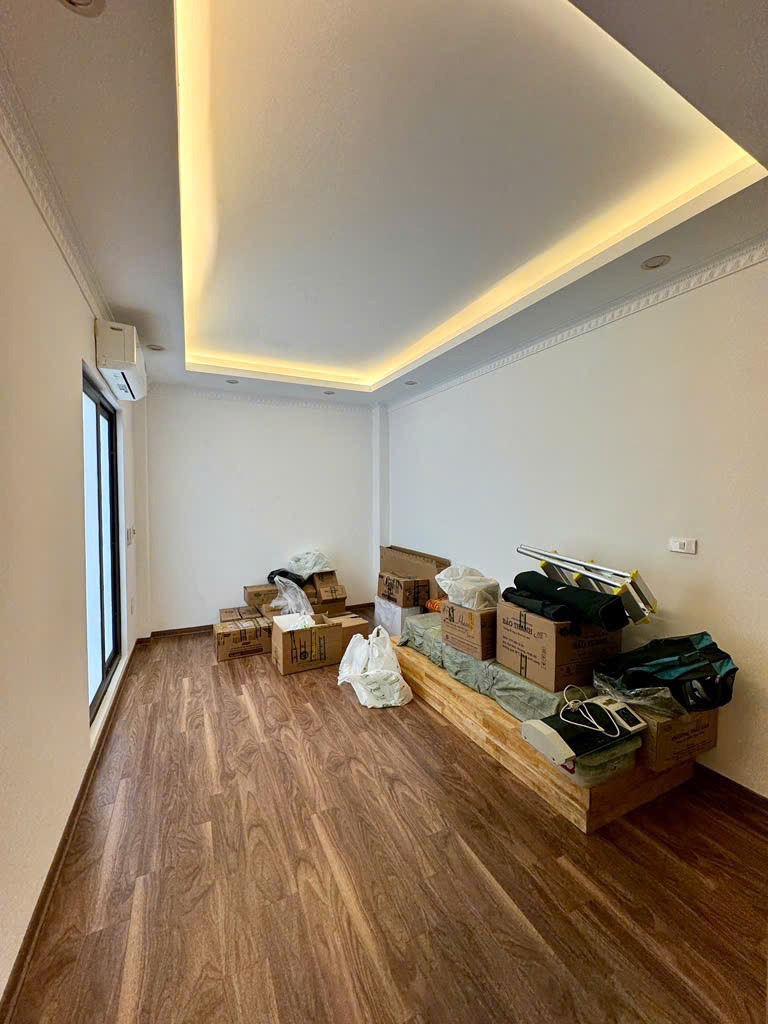 Bán Nhà Phố Minh Khai - Hai Bà Trưng: 32m2 - 7.2 Tỷ - Vị Trí Đắc Địa