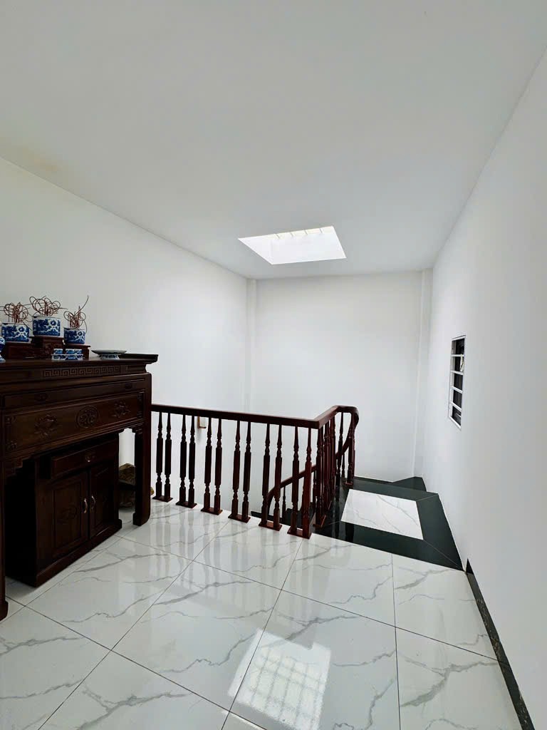 Bán Nhà Phố Minh Khai - Hai Bà Trưng: 32m2 - 7.2 Tỷ - Vị Trí Đắc Địa