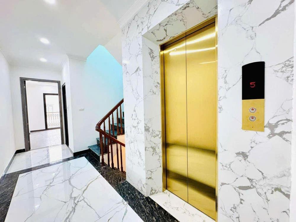 Bán nhà Nguyễn An Ninh, 54m2, 6 tầng, thang máy, VF3, kinh doanh - Vị trí đắc địa