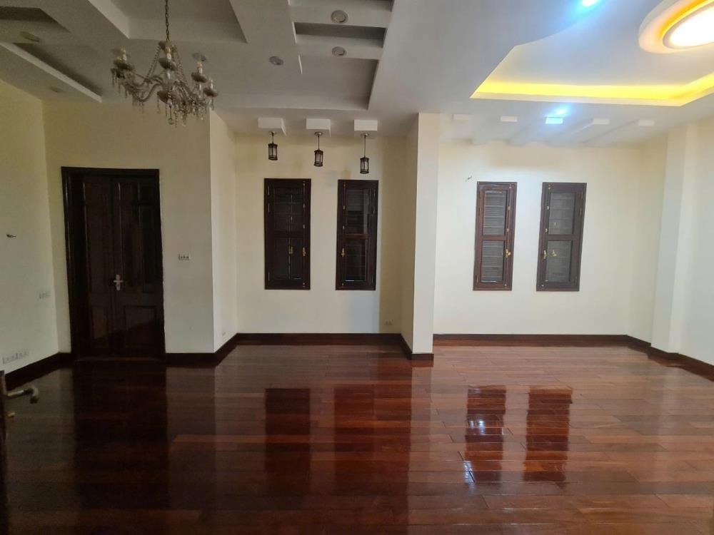 Nhà Phú Mỹ 2 Tỷ - Tự Xây Kiên Cố - 5 Tầng - Ô Tô Đỗ Cửa