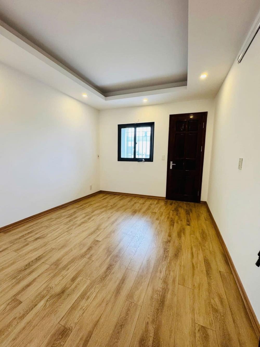 Nhà Đại Mỗ 5 Tầng, Oto Đỗ Cửa, Giá 5.75 tỷ - Vị Trí Đẹp, Tiện Ích Vườn