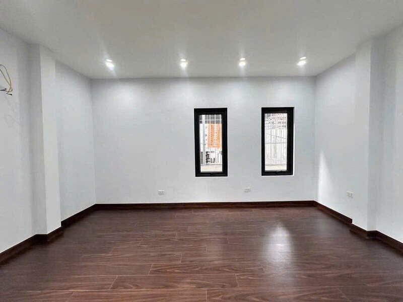 Đất nền mặt tiền Đội Cấn 34m2 - Lô góc thoáng - Ngõ thông Kim Mã