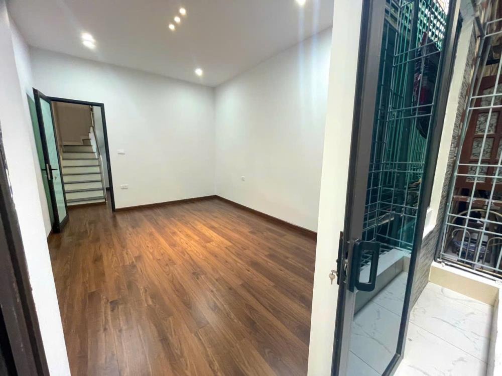 Nhà phố Khương Trung giá tốt: 33m2, 3 tầng, 3 tỷ - Vị trí đẹp, ngõ thông
