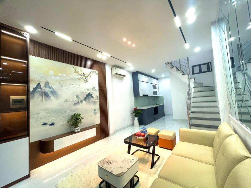 Nhà phố Khương Trung giá tốt: 33m2, 3 tầng, 3 tỷ - Vị trí đẹp, ngõ thông
