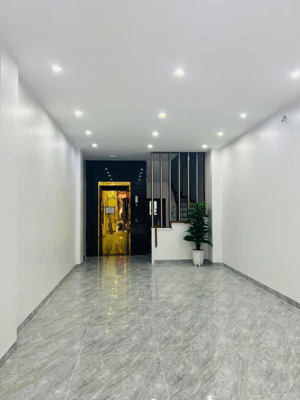 Khu Đô Thị Văn Khê: Nhà 7 Tầng, Thang Máy, Kinh Doanh, Giá Tốt