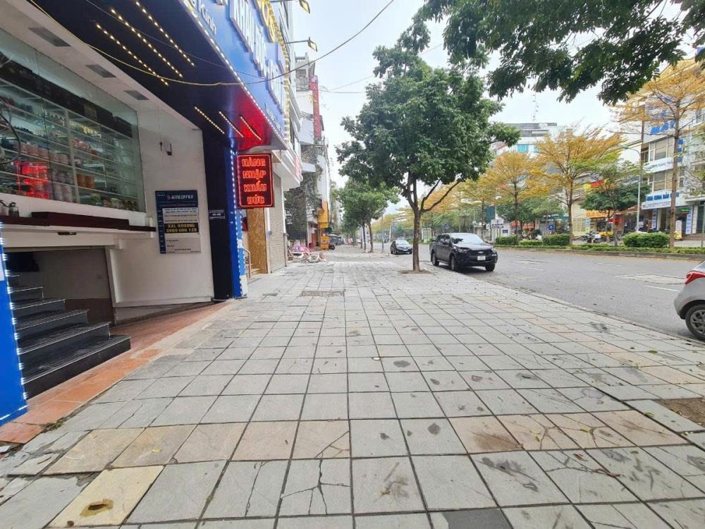 Tuyệt Phẩm Mặt Phố Trung Kính: 90m2, 7 Tầng, Vỉa Hè Rộng - Giá Tốt