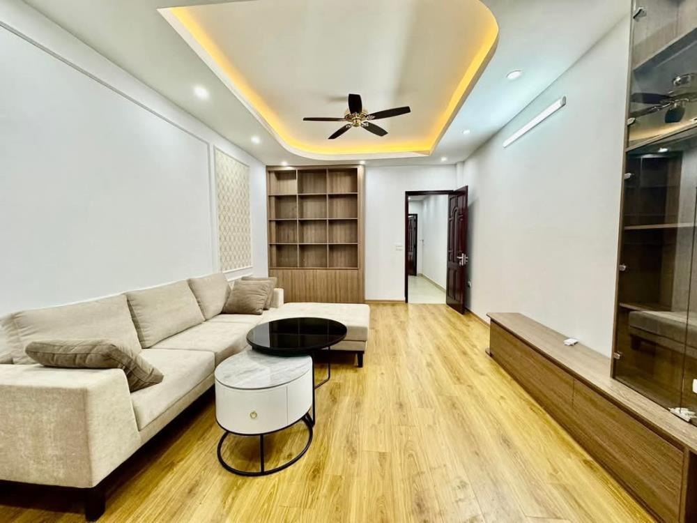 Bán Nhà Mặt Tiền Hà Đông - 4 Tầng, Phân Lô, Ô Tô Tránh - Giá 18 Tỷ