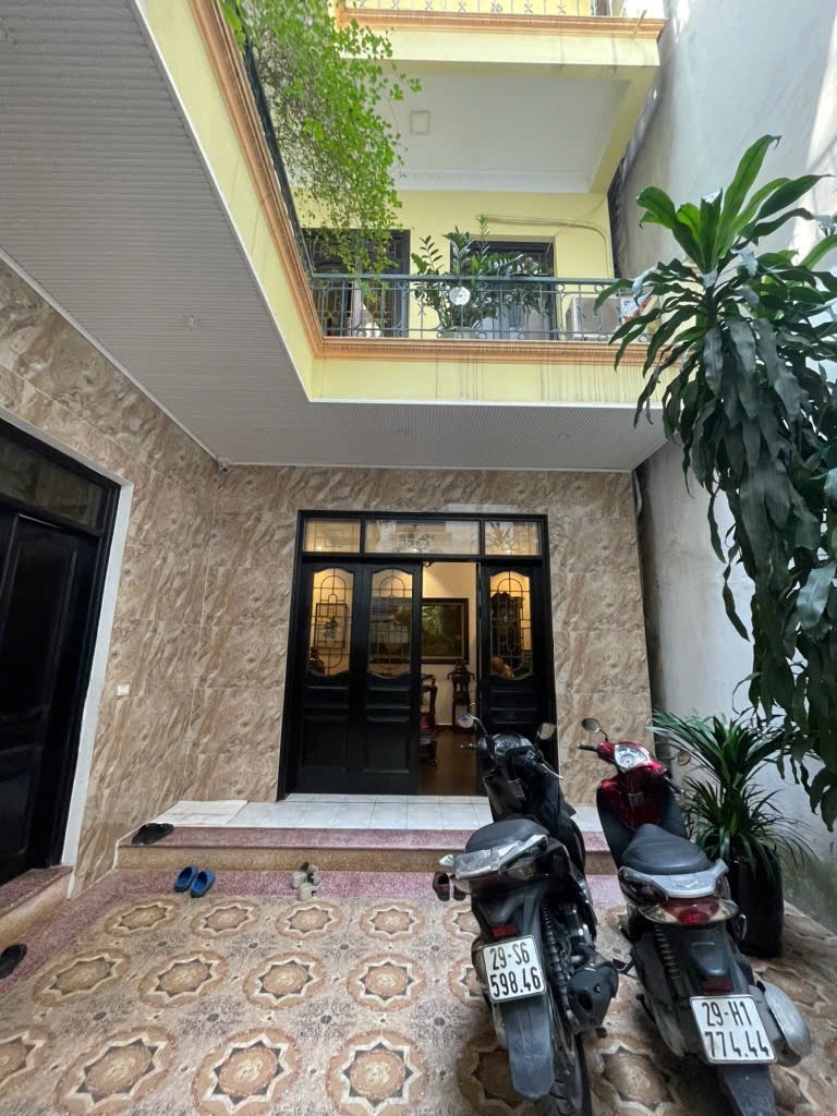 Bán nhà riêng Võng Thị, Tây Hồ: 20.9 tỷ, 88m2, 3PN, Full Nội Thất