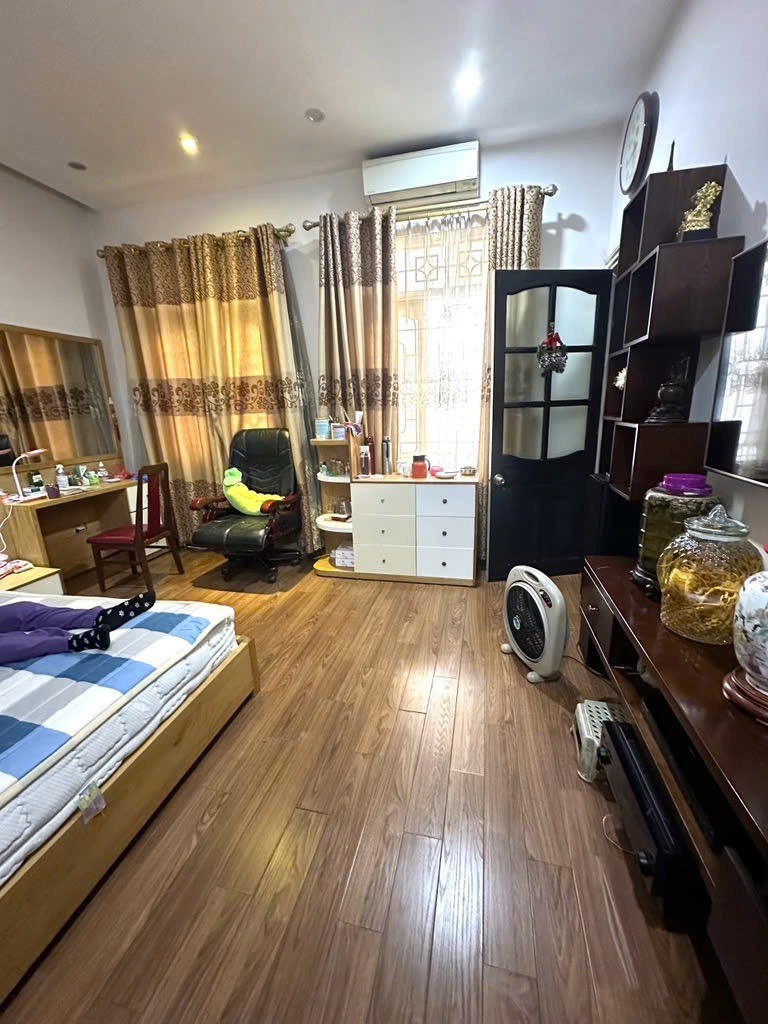 Bán nhà riêng Võng Thị, Tây Hồ: 20.9 tỷ, 88m2, 3PN, Full Nội Thất