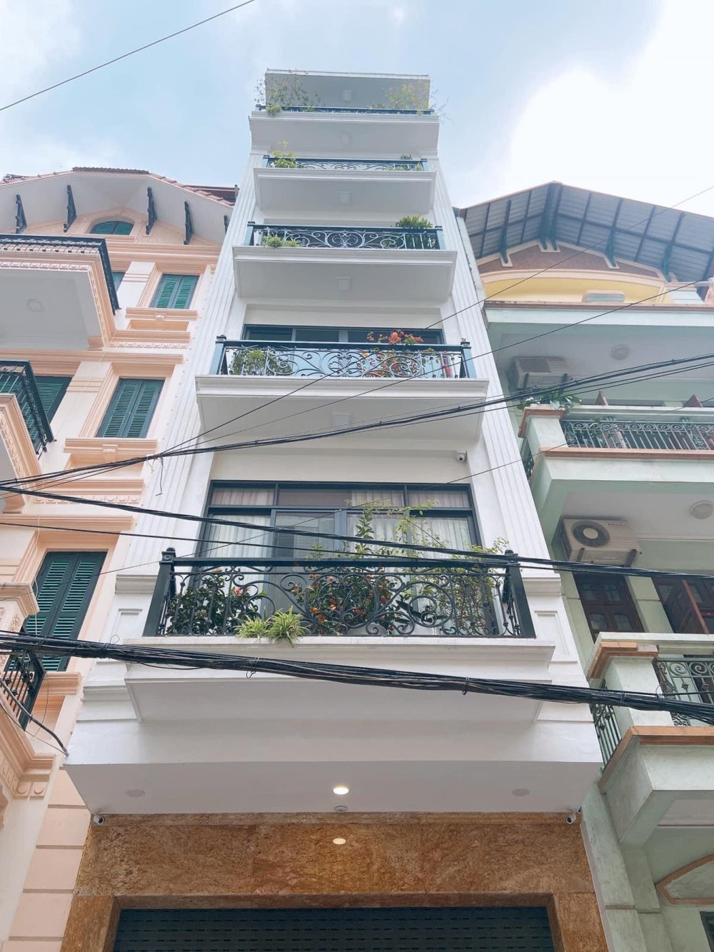 Mặt Phố Hà Đông - 6 Tầng Vỉa Hè - Kinh Doanh Đỉnh Cao, Gần Đại Học
