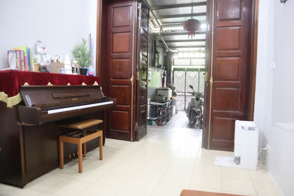 Bán nhà mặt tiền Ngọc Thụy - Ô tô đỗ cửa - Kinh doanh - 60m2 x 4 Tầng