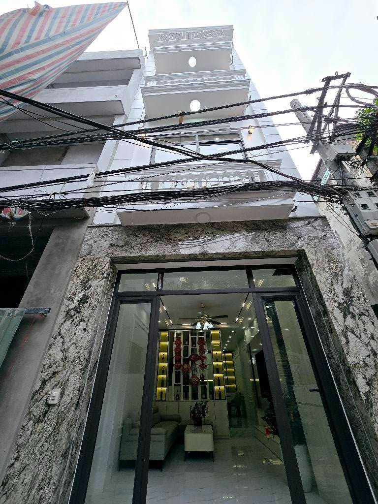 Bán nhà Kim Giang 4 Tầng, 42m2, Giá 10.6 Tỷ - Vị Trí Đắc Địa