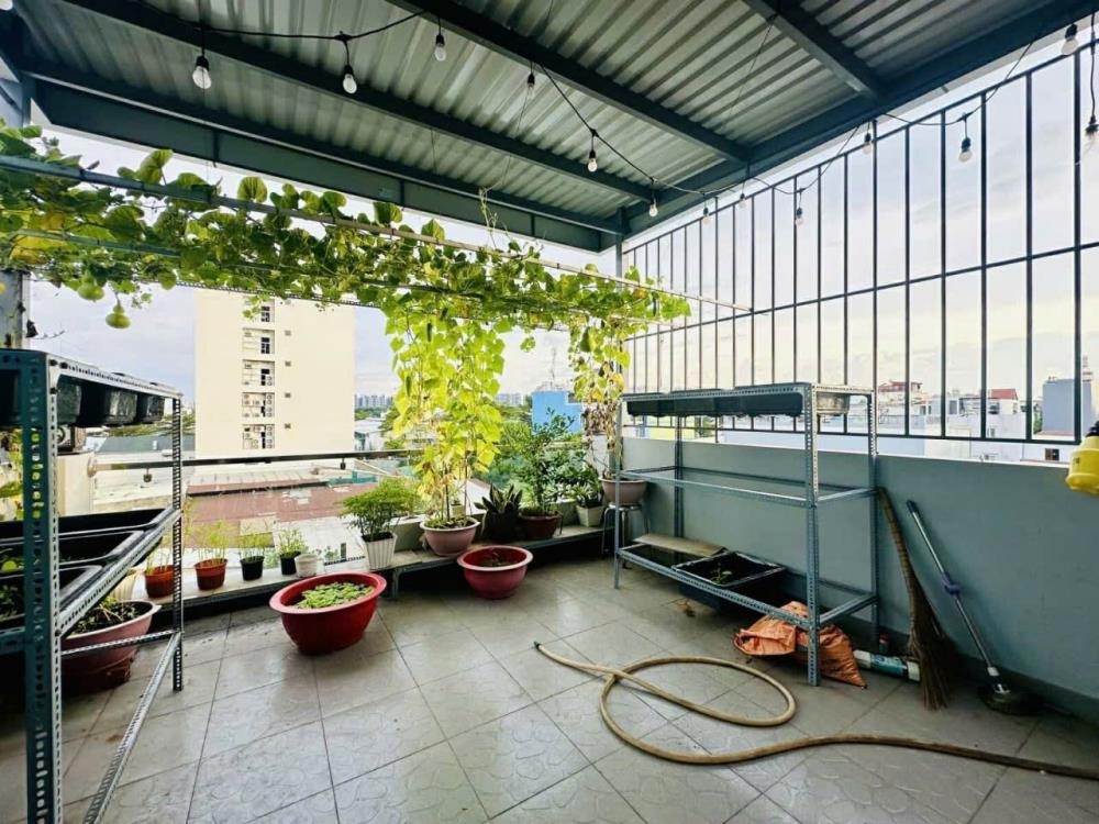 Nhà Hiếm Lê Trọng Tấn: 70m², 4 Tầng, Xe Hơi Trong Nhà - Chỉ 6.7 Tỷ