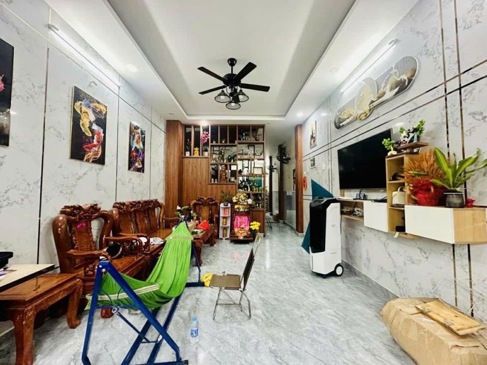 Nhà Hiếm Lê Trọng Tấn: 70m², 4 Tầng, Xe Hơi Trong Nhà - Chỉ 6.7 Tỷ