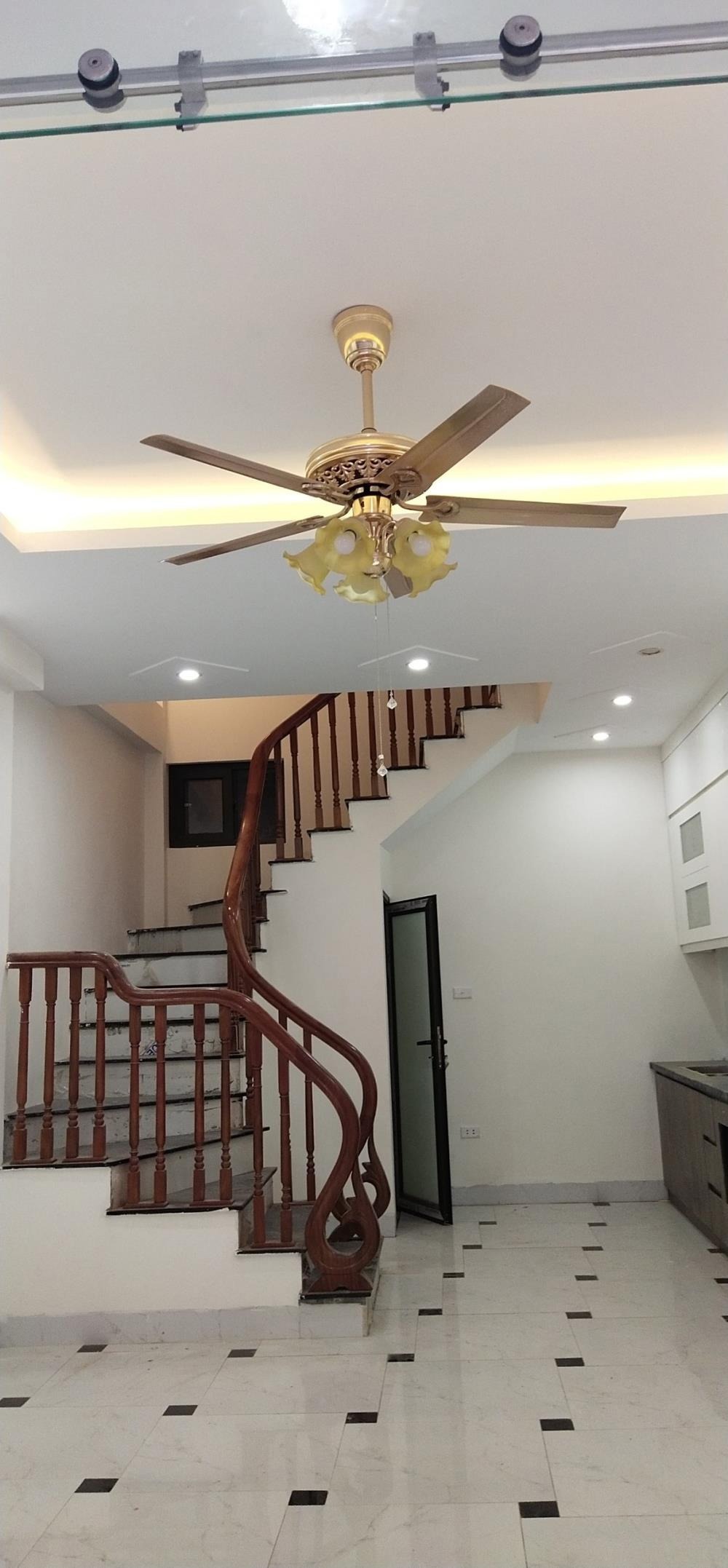 Bán Nhà Mới Lê Hồng Phong, Hà Đông: 35m2, 5 Tầng, Ô Tô Đỗ Cửa, Giá 7.3 Tỷ