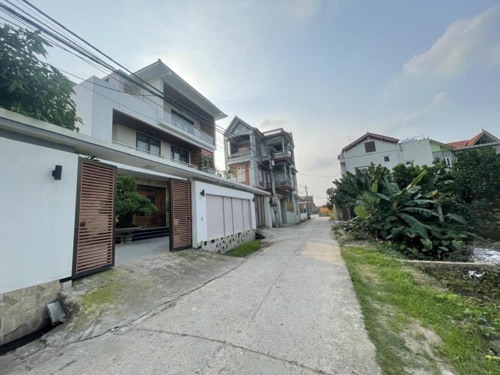 Bán đất Mê Linh - 100m² full thổ cư, ô tô vào tận đất - Giá 3.3 tỷ