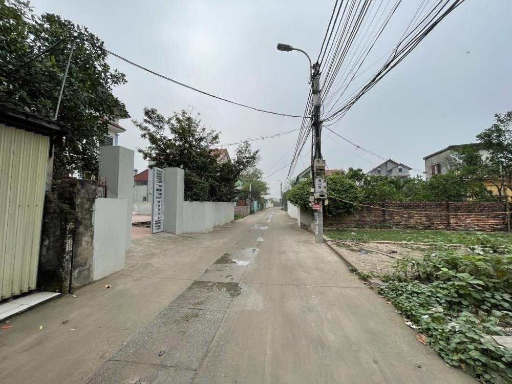 Bán đất Mê Linh - 100m² full thổ cư, ô tô vào tận đất - Giá 3.3 tỷ