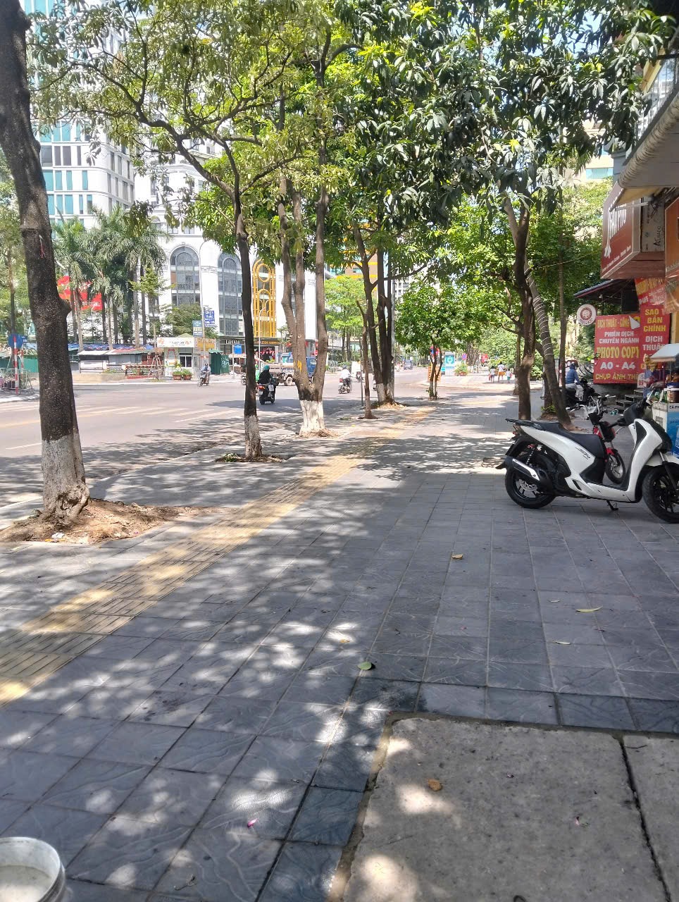 Nhà Mặt Phố Duy Tân 60m2, 7 Tầng, Mặt Tiền 5m, Vỉa Hè - 75 Tỷ