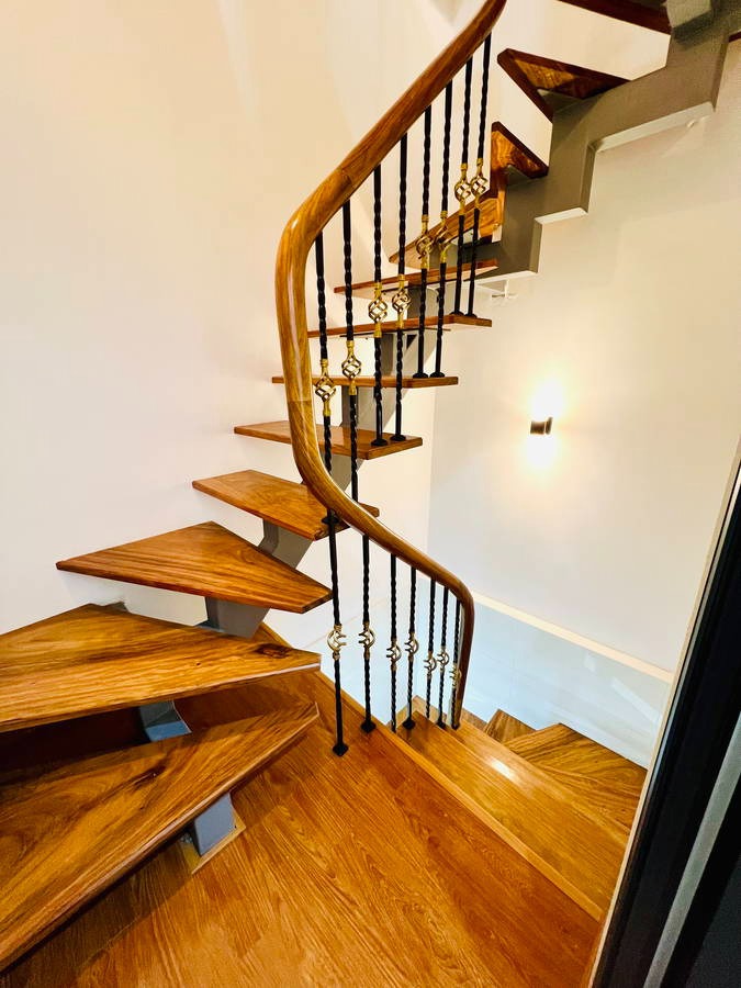 Nhà đẹp Ba Đình - 21m2x5 Tầng - Phân Lô - Ô Tô Đỗ Cổng - Giá 6 tỷ
