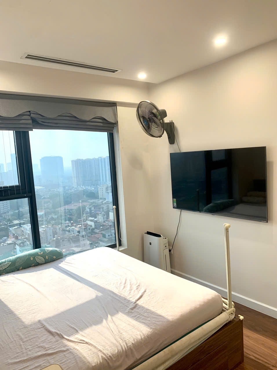 Bán Căn Hộ Imperia Garden 2PN - View Đông Nam - Giá 6.x Tỷ