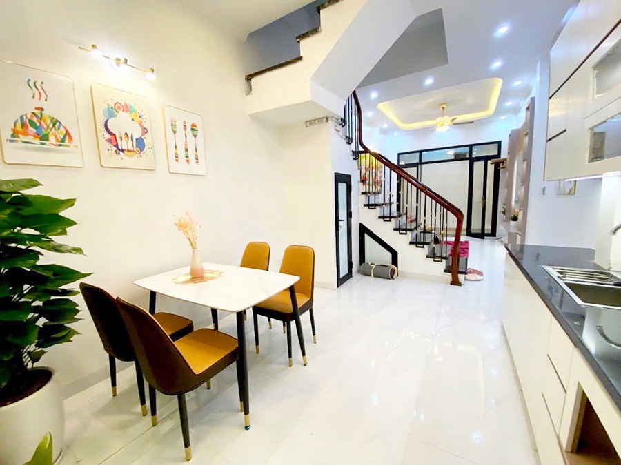 Nhà Đống Đa 4 Tầng, Nội Thất Xịn - 6.85 Tỷ | Vị Trí Đẹp, Thông Thoáng