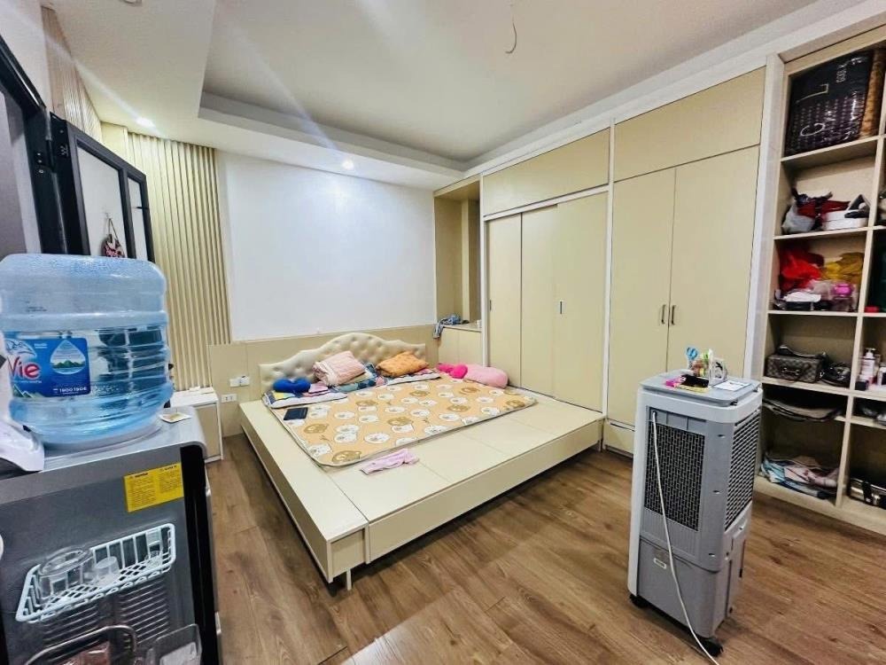 🏡 Bán nhà Lạc Long Quân 30m² 6 Tầng, Mặt Tiền 5m, Giá 7.5 Tỷ - Tây Hồ